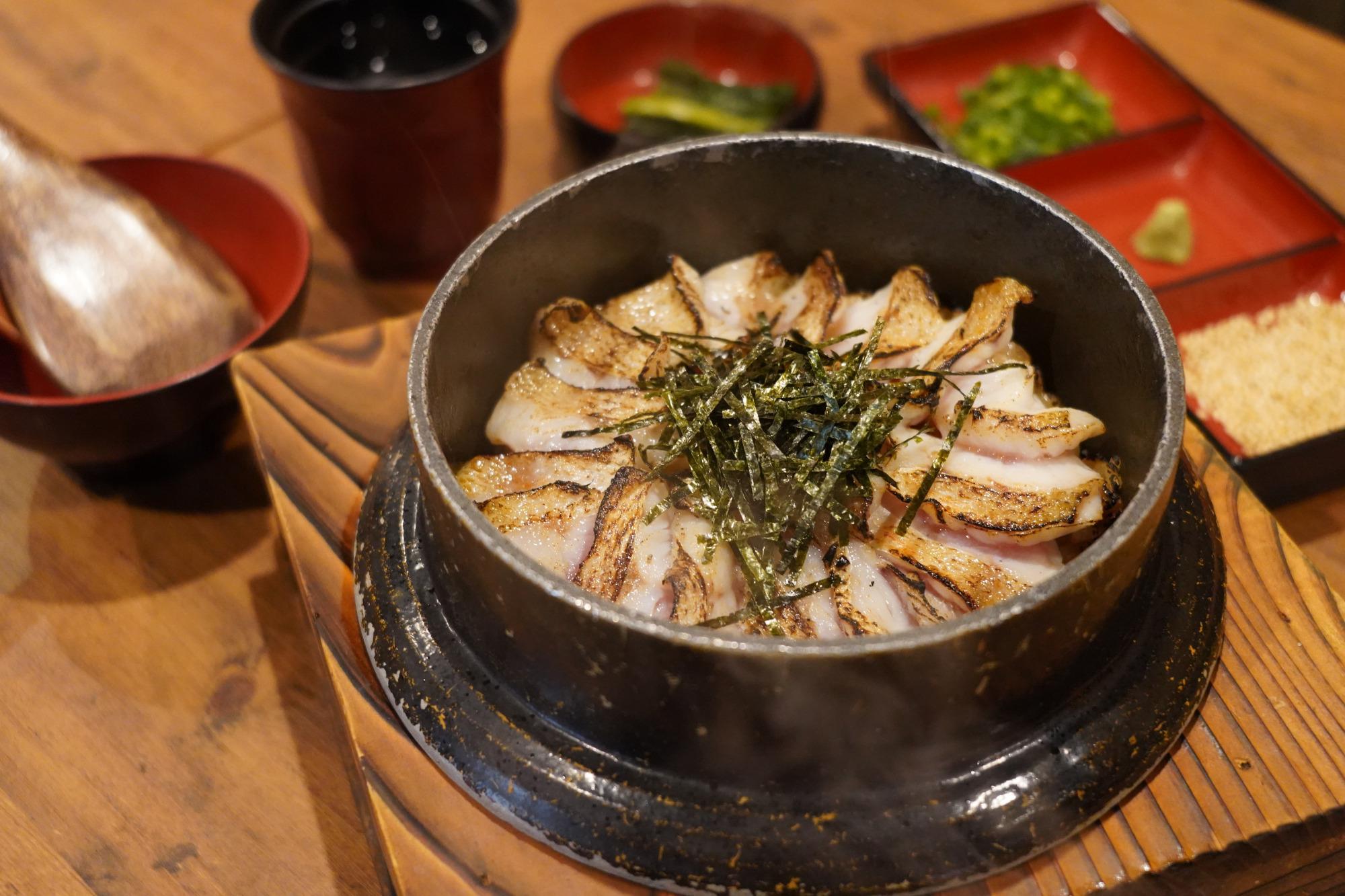 地元グルメを楽しむ旅先での食事プラン提案