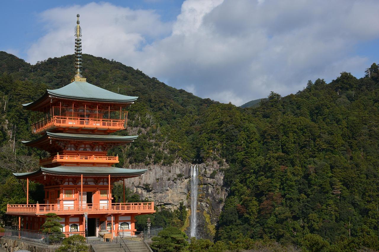 歴史を感じる古道とその背景