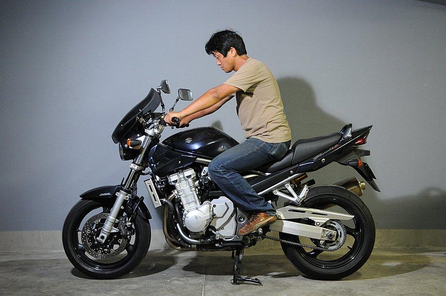 身体の変化に合わせた快適なバイクポジション調整術