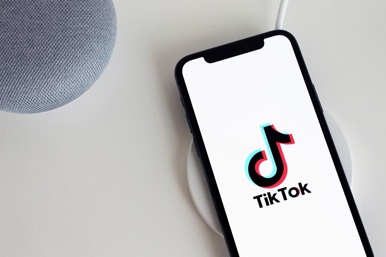 TikTok向けショート動画の企画と撮影・編集の実務ポイント
