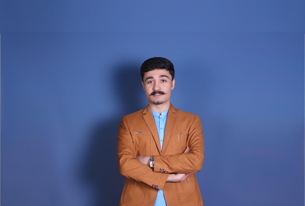 AIマーケティングツール15選:Eコマース成長を加速 6 効果測定に役立つAI分析ダッシュボードと指標設定のポイント